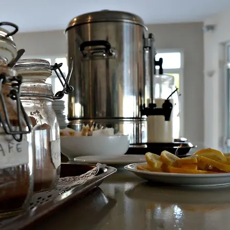 Paradise Aparthotel 3*